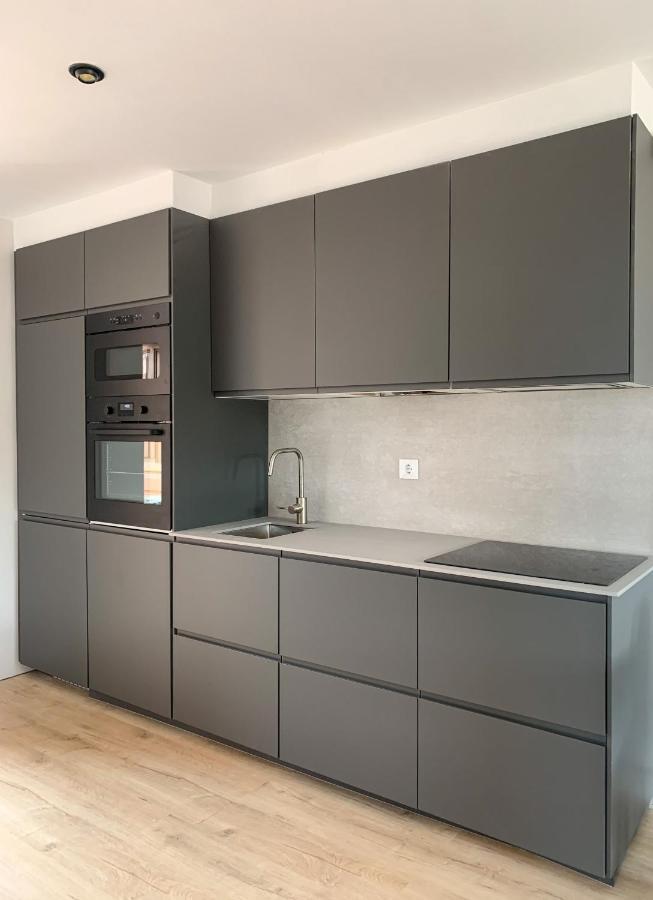 Acogedor Apartamento Con Terraza Y Parking Publico En Comillas Zewnętrze zdjęcie